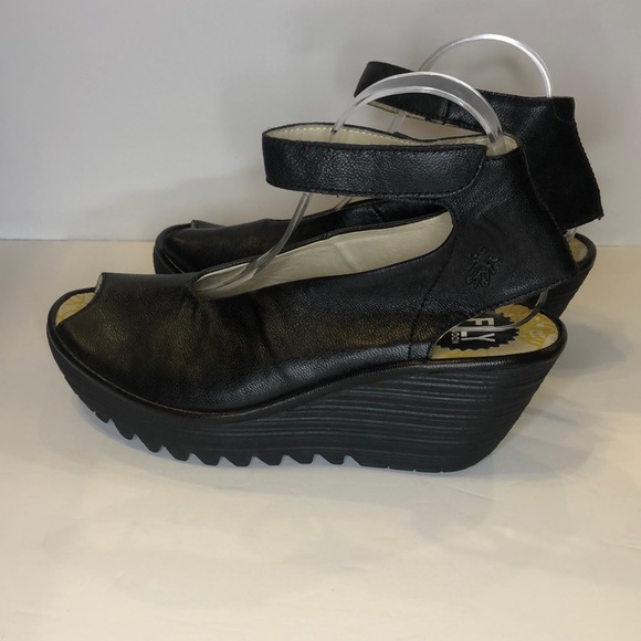 Fly London Shoes - Fly London Yala Wedge Pump sandal size 40 9 - 9.5